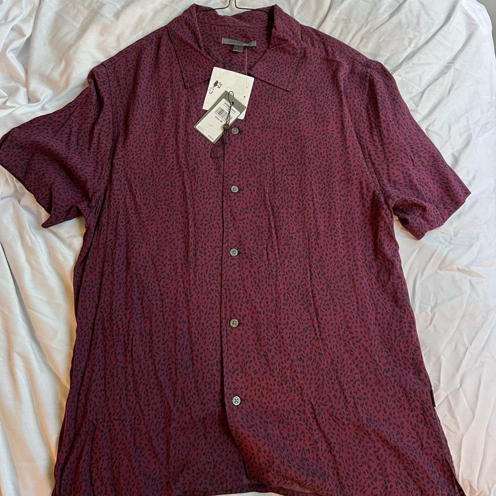NEW Tags on John Varvatos Men’s Short Sleeve Button Down Medium